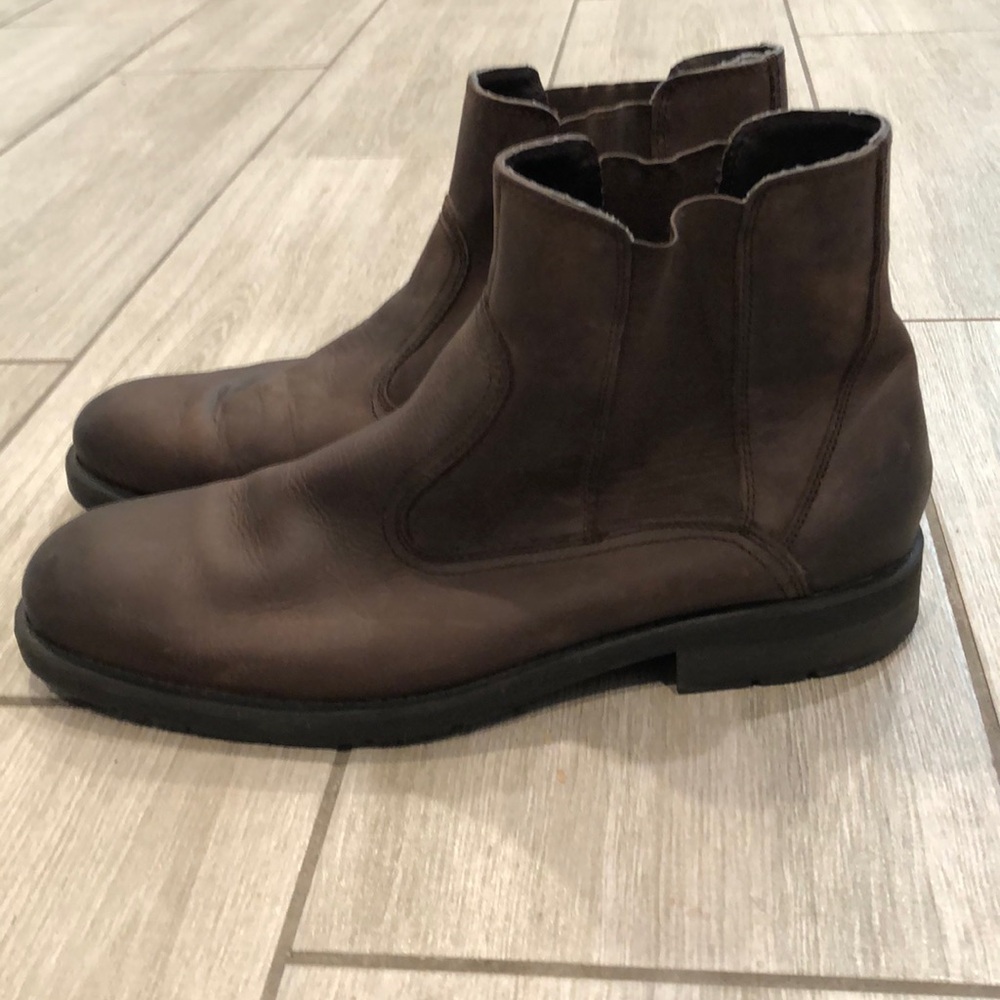 Bass Chelsea boots